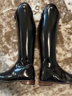 Classic Black Women's Heeled Riding Boots